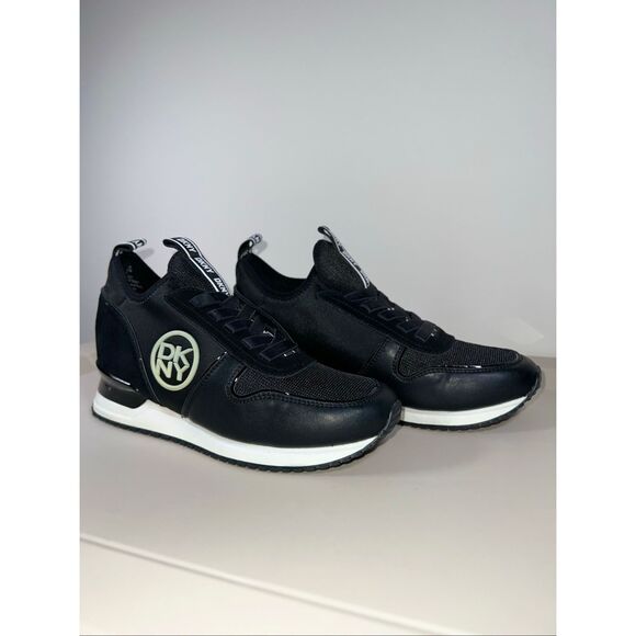 DKNY sneakers size 8.5 - Picture 1 of 9